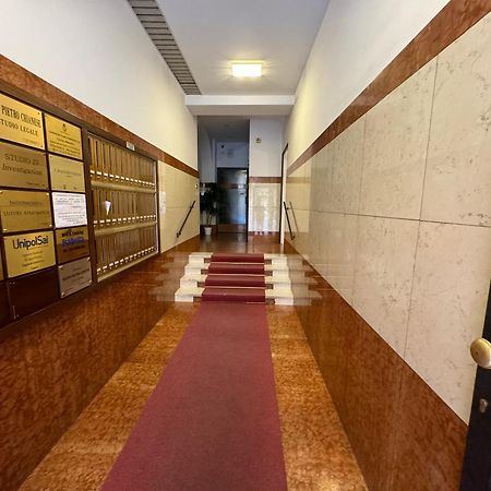 Nicholas B&B City Center- Apartment Bologna Esterno foto